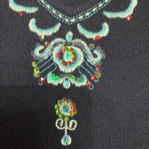 Gorgeous black embroidered top - Picture 5 of 8